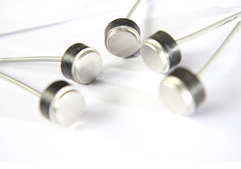 �����Q����